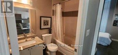 201 - 18 HARBOUR STREET Toronto (Waterfront Communities) Ontario photo 11
