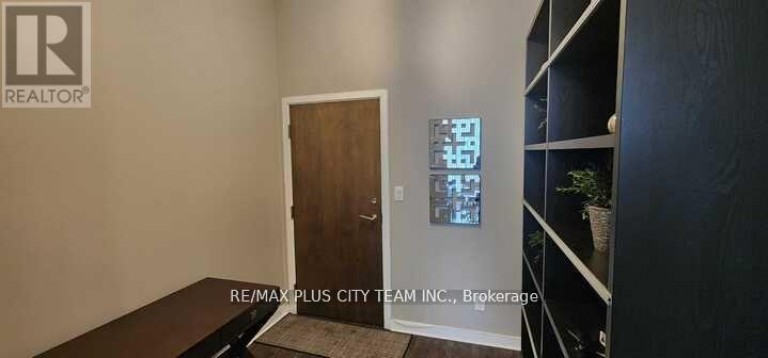201 - 18 HARBOUR STREET, Toronto (Waterfront Communities), Ontario, M5J2Z6