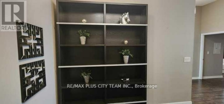 201 - 18 HARBOUR STREET, Toronto (Waterfront Communities), Ontario, M5J2Z6