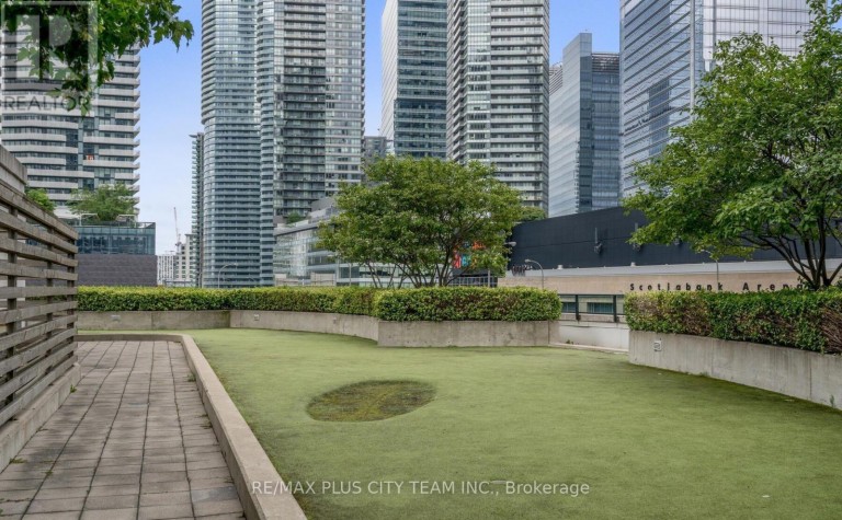 201 - 18 HARBOUR STREET, Toronto (Waterfront Communities), Ontario, M5J2Z6