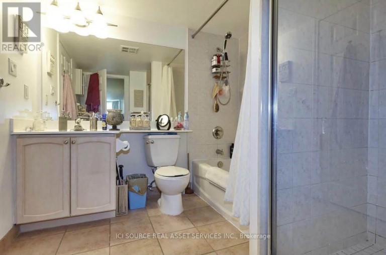 812 - 228 QUEENS QUAY W, Toronto (Waterfront Communities), Ontario, M5J2X1