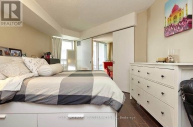812 - 228 QUEENS QUAY W Toronto (Waterfront Communities) Ontario photo 14