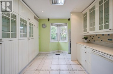 1 GRASS MEADOWAY Toronto (Hillcrest Village) Ontario photo 11