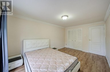 1 GRASS MEADOWAY Toronto (Hillcrest Village) Ontario photo 16