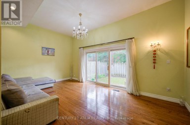 1 GRASS MEADOWAY Toronto (Hillcrest Village) Ontario photo 3