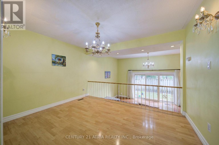 1 GRASS MEADOWAY, Toronto (Hillcrest Village), Ontario, M2H2V4