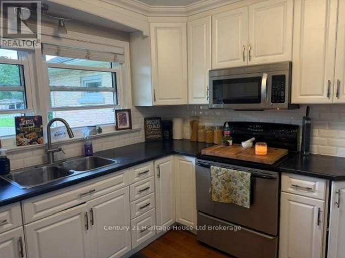 31 PARKWOOD DRIVE, Tillsonburg, Ontario, N4G2B7