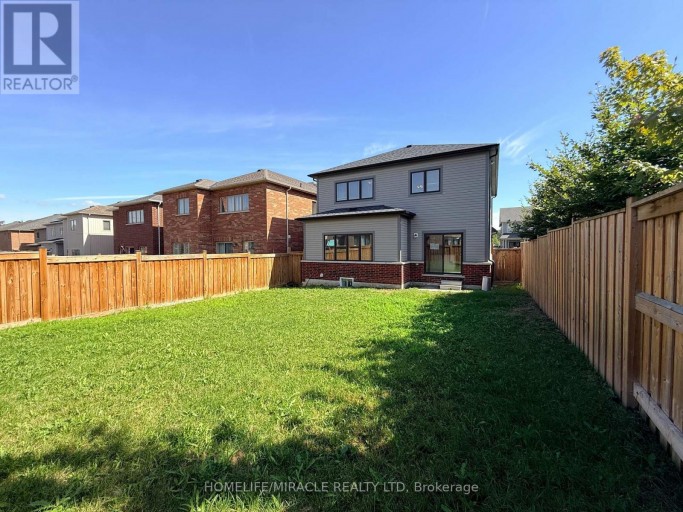 166 CROMBIE STREET, Clarington (Bowmanville), Ontario, L1C4A6