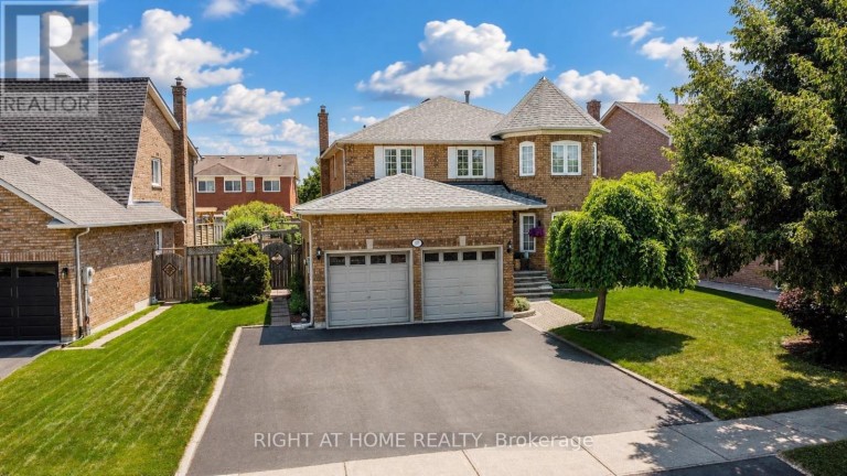17 EATON STREET, Halton Hills (Georgetown), Ontario, L7G5L4