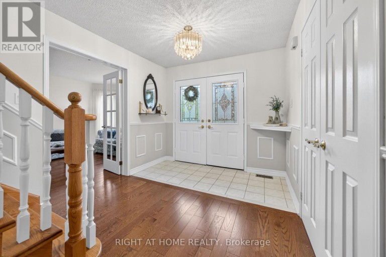 17 EATON STREET, Halton Hills (Georgetown), Ontario, L7G5L4