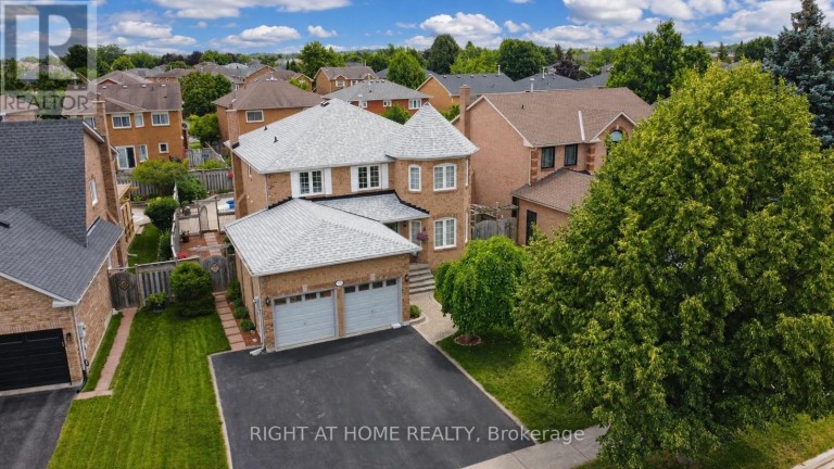 17 EATON STREET, Halton Hills (Georgetown), Ontario, L7G5L4