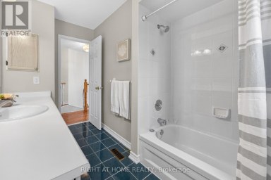 17 EATON STREET Halton Hills (Georgetown) Ontario photo 23