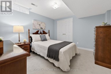 17 EATON STREET Halton Hills (Georgetown) Ontario photo 34