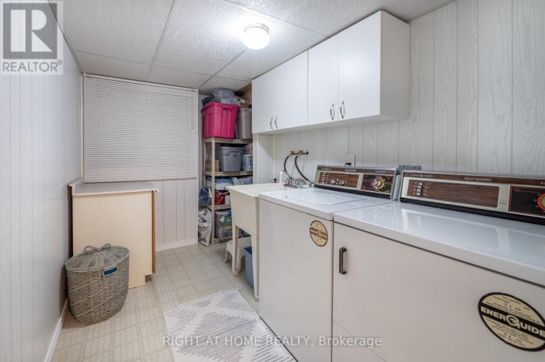 17 EATON STREET, Halton Hills (Georgetown), Ontario, L7G5L4