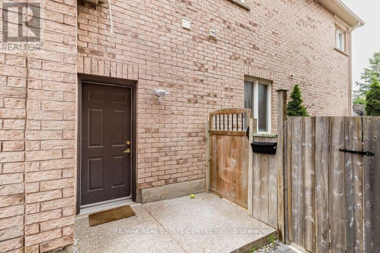 BSMT - 20 LAURENTIDE CRESCENT, Brampton (Vales of Castlemore North), Ontario, L6P1Y4
