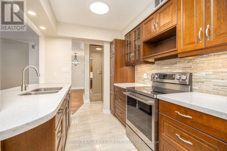 521 - 20 SOUTHPORT STREET, Toronto (High Park-Swansea), Ontario, M6S4Y8