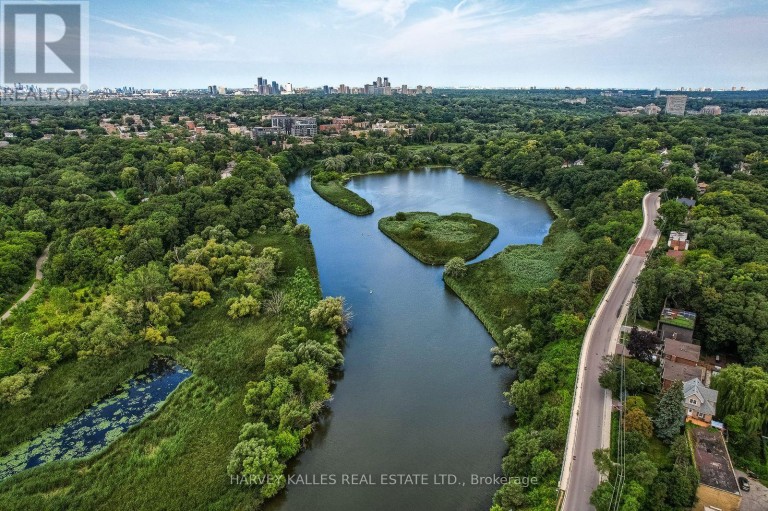 521 - 20 SOUTHPORT STREET, Toronto (High Park-Swansea), Ontario, M6S4Y8