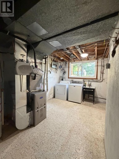 1202 BARTON STREET, Hamilton (Fruitland), Ontario, L8E5G9