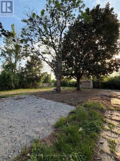 1202 BARTON STREET, Hamilton (Fruitland), Ontario, L8E5G9