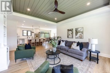 47 BLUMENWEG Scugog Ontario photo 10