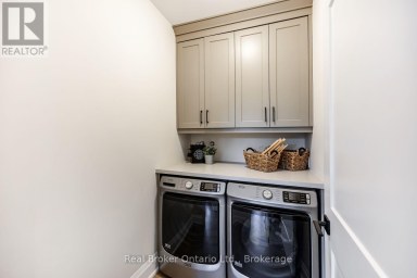47 BLUMENWEG Scugog Ontario photo 23