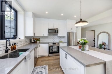 47 BLUMENWEG Scugog Ontario photo 32