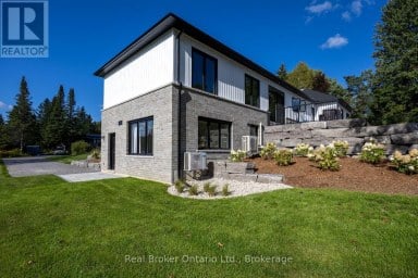 47 BLUMENWEG Scugog Ontario photo 39