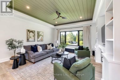 47 BLUMENWEG Scugog Ontario photo 8