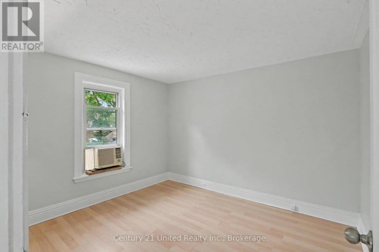 554 SHERBROOKE STREET, Peterborough (Town Ward 3), Ontario, K9J2P5