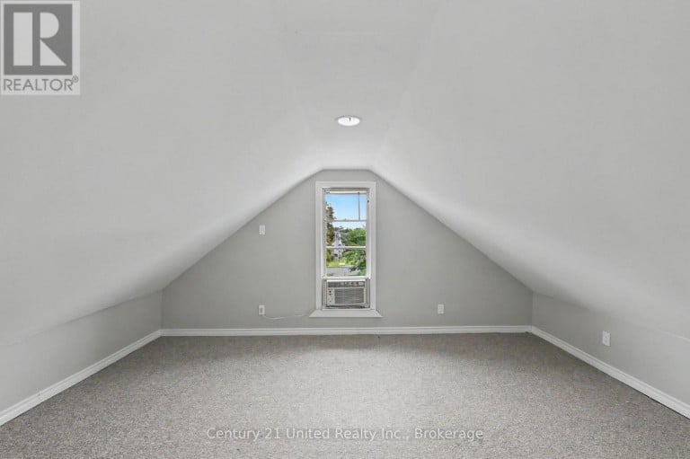 554 SHERBROOKE STREET, Peterborough (Town Ward 3), Ontario, K9J2P5