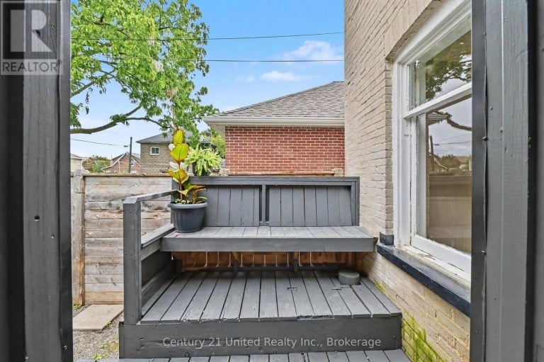 554 SHERBROOKE STREET, Peterborough (Town Ward 3), Ontario, K9J2P5