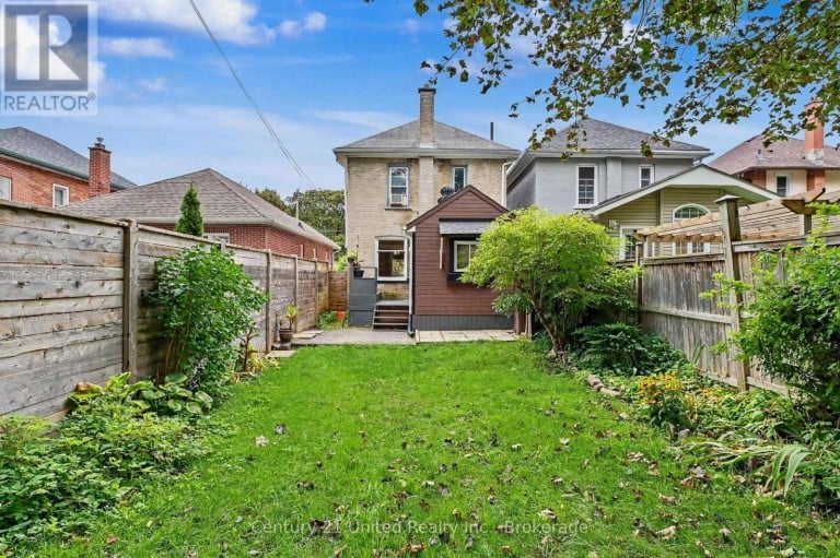 554 SHERBROOKE STREET, Peterborough (Town Ward 3), Ontario, K9J2P5
