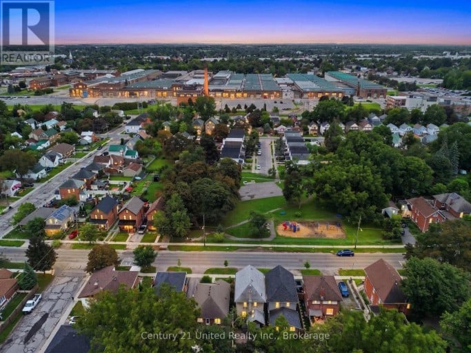 554 SHERBROOKE STREET, Peterborough (Town Ward 3), Ontario, K9J2P5