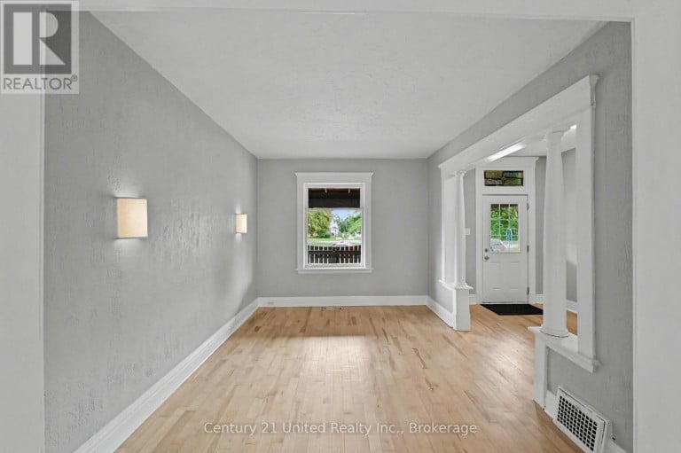 554 SHERBROOKE STREET, Peterborough (Town Ward 3), Ontario, K9J2P5