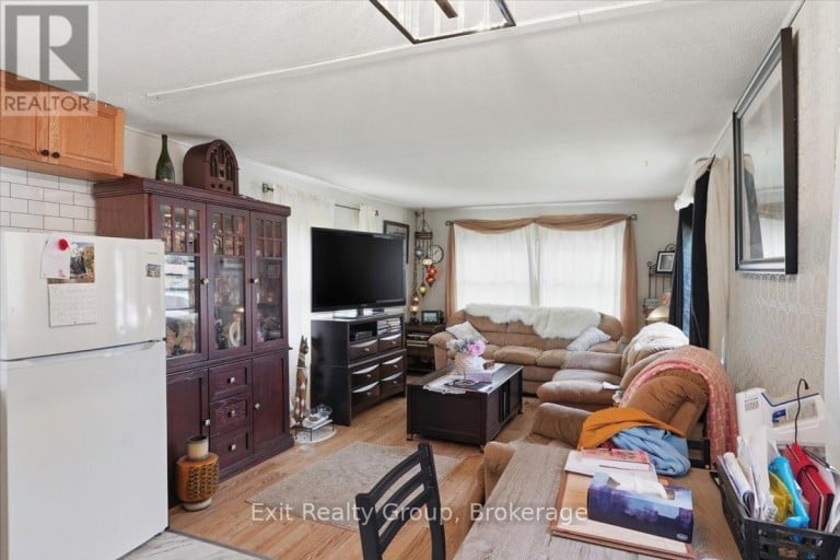 63 - 63 WHITES ROAD, Quinte West (Sidney Ward), Ontario, K8V5P5