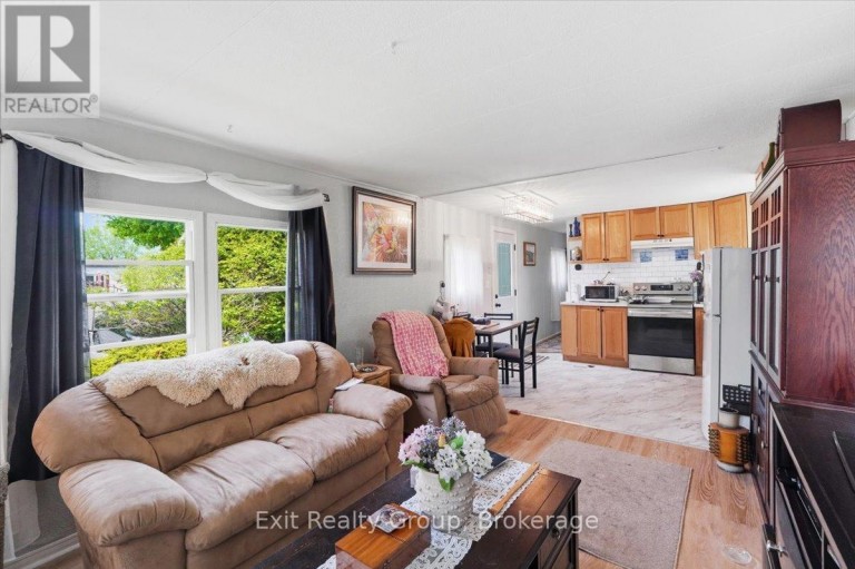 63 - 63 WHITES ROAD, Quinte West (Sidney Ward), Ontario, K8V5P5