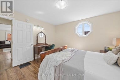 584 WOLFE STREET Peterborough (Town Ward 3) Ontario photo 18