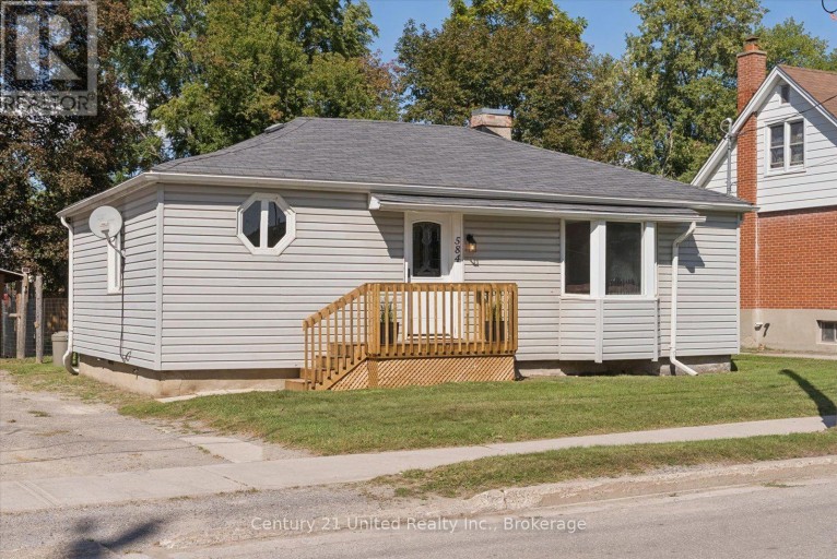 584 WOLFE STREET, Peterborough (Town Ward 3), Ontario, K9J2L8