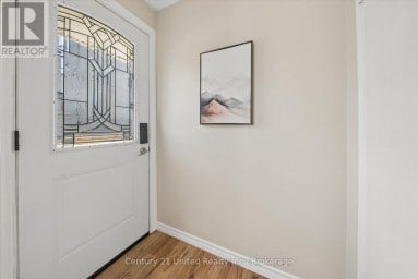 584 WOLFE STREET Peterborough (Town Ward 3) Ontario photo 5