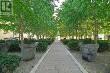 2607 - 18 YORKVILLE AVENUE Toronto (Annex) Ontario photo 3