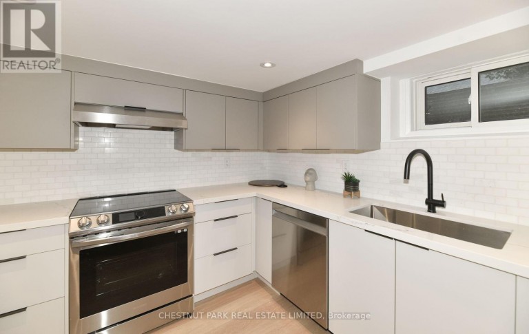 11 ROSE PARK CRESCENT, Toronto (Rosedale-Moore Park), Ontario, M4T1P8