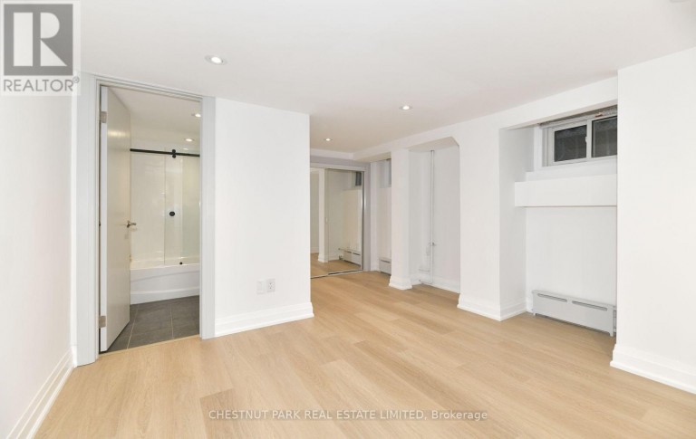 11 ROSE PARK CRESCENT, Toronto (Rosedale-Moore Park), Ontario, M4T1P8