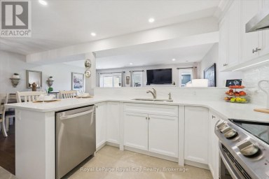 140 HALLS DRIVE Centre Wellington (Elora/Salem) Ontario photo 10