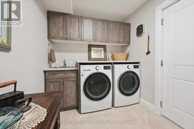 140 HALLS DRIVE Centre Wellington (Elora/Salem) Ontario photo 19