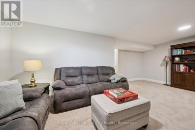 140 HALLS DRIVE Centre Wellington (Elora/Salem) Ontario photo 33