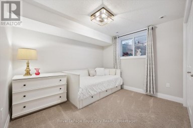 140 HALLS DRIVE Centre Wellington (Elora/Salem) Ontario photo 34
