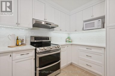140 HALLS DRIVE Centre Wellington (Elora/Salem) Ontario photo 9