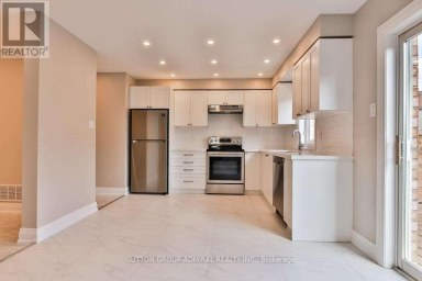 99 MAPLE SUGAR LANE Vaughan (Patterson) Ontario photo 6