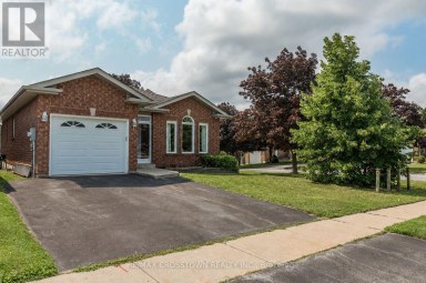 1 LANG DRIVE Barrie (Northwest) Ontario photo 2
