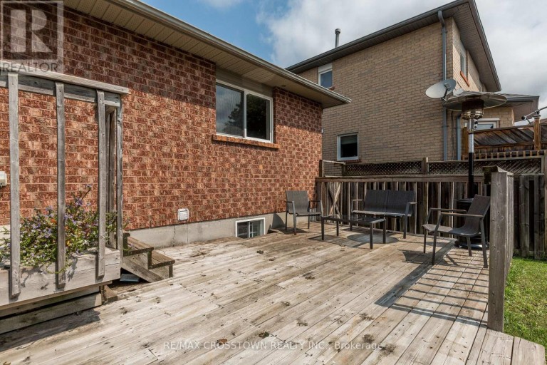 1 LANG DRIVE, Barrie (Northwest), Ontario, L4N7X9